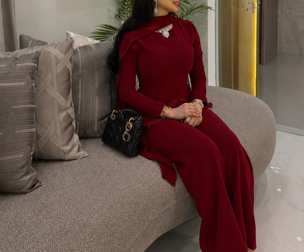 Lace class by Nagham Asari I Elegant
