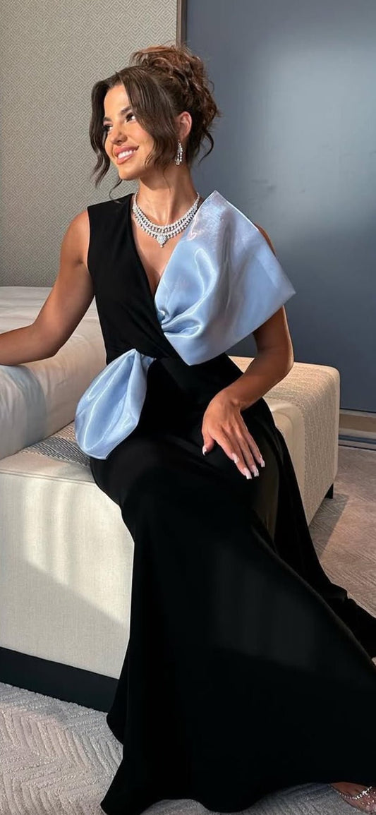 Sky blue by Nagham Asari I Elegant